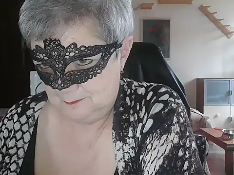 simona60 online show from May 15, 1:18 pm