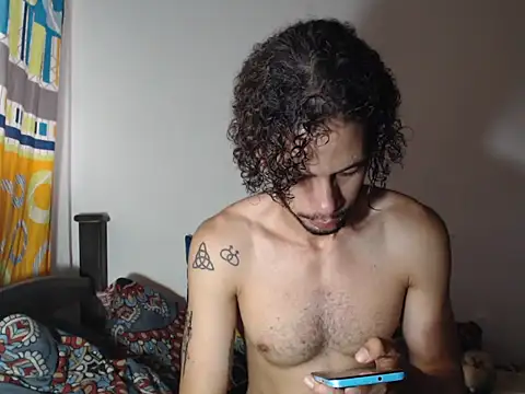 Snapshot of alisterxxx chatting on September 28, 11:59 am alisterxxx online show from September 28, 11:59 am