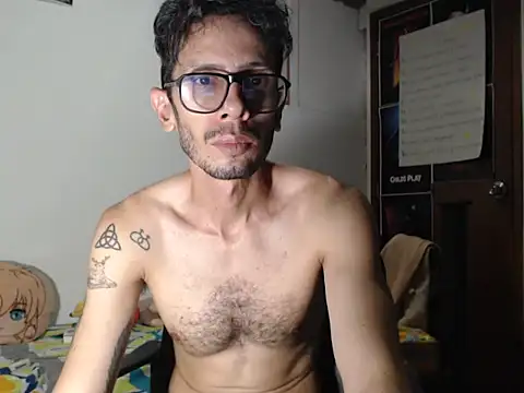 Snapshot of alisterxxx chatting on July 23, 1:58 am alisterxxx online show from July 23, 1:58 am