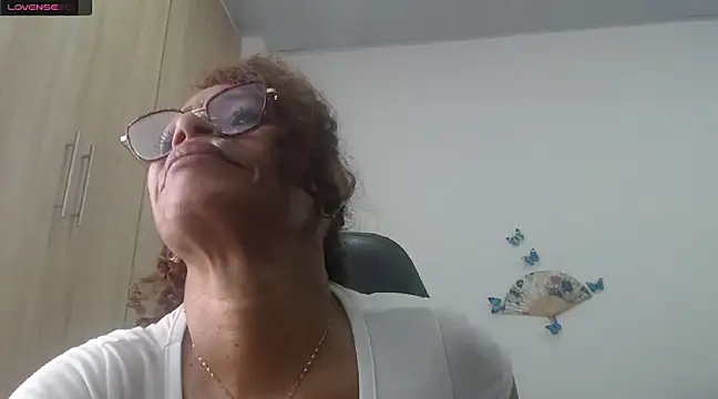 BustyMilf  online show from January 31, 6:03 pm