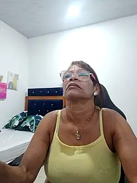 BustyMilf  online show from October 21, 1:01 pm