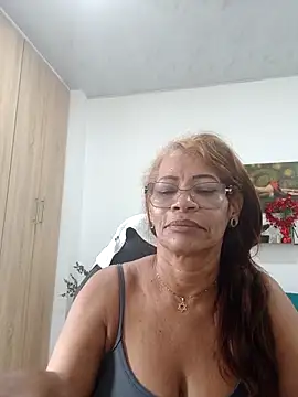 Snapshot of BustyMilf_ chatting on March 14, 1:16 pm BustyMilf online show from March 14, 1:16 pm