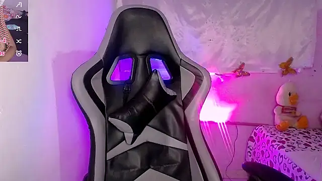 ninatiny online show from September 13, 11:21 am