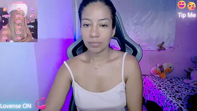 ninatiny online show from September 22, 10:28 am