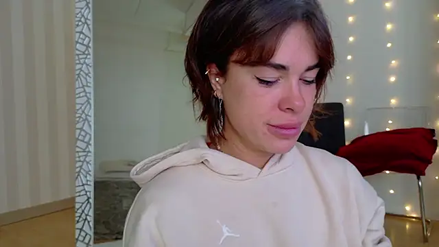 girl nextd00r online show from March 13, 1:29 pm