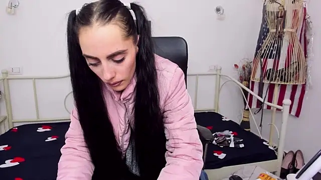 jessystarr online show from February 18, 10:25 pm