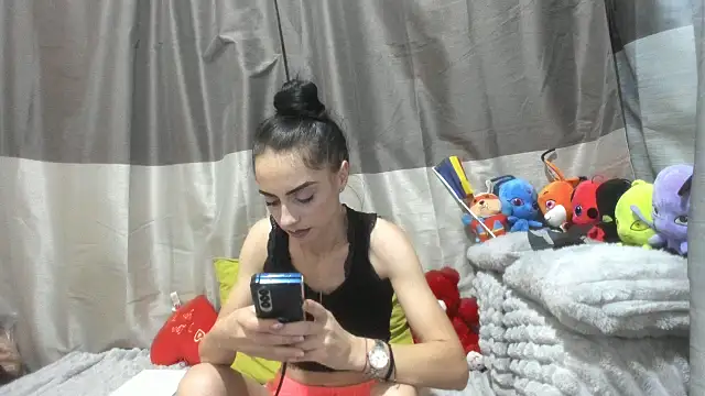 jessystarr online show from December 4, 1:04 am