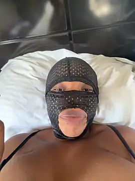Snapshot of Ebony_nasty_girl chatting on April 15, 7:37 am Ebony nasty girl online show from April 15, 7:37 am