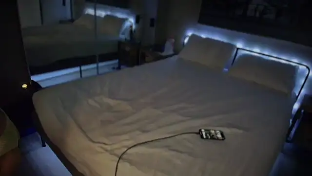 MikyFoxx online show from January 5, 8:54 am