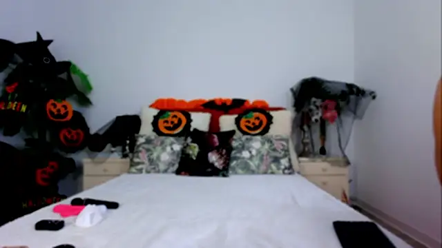 Snapshot of SashaRizz chatting on October 25, 4:42 am SashaRizz online show from October 25, 4:42 am