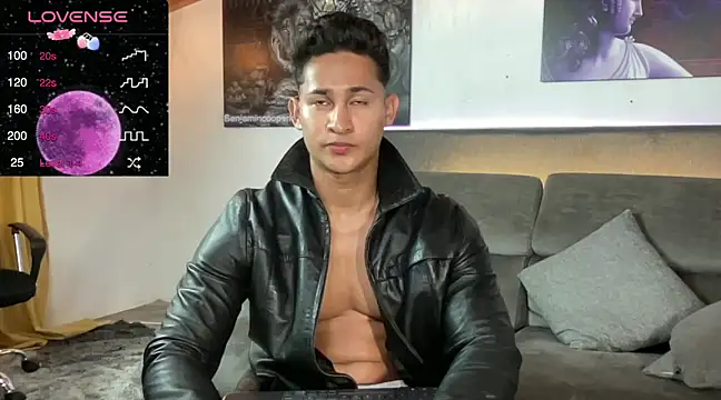 Snapshot of BenjaminCooperk chatting on March 15, 10:55 pm BenjaminCooperk online show from March 15, 10:55 pm