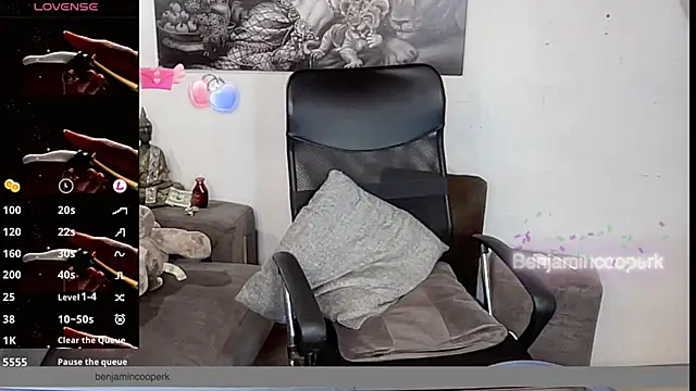 Snapshot of BenjaminCooperk chatting on September 15, 5:07 am BenjaminCooperk online show from September 15, 5:07 am