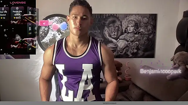 Snapshot of BenjaminCooperk chatting on October 30, 7:36 pm BenjaminCooperk online show from October 30, 7:36 pm