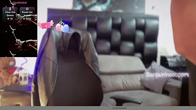 Snapshot of BenjaminCooperk chatting on November 2, 10:12 pm BenjaminCooperk online show from November 2, 10:12 pm