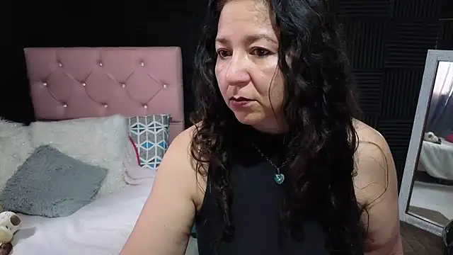 katifoxx online show from July 24, 3:43 pm