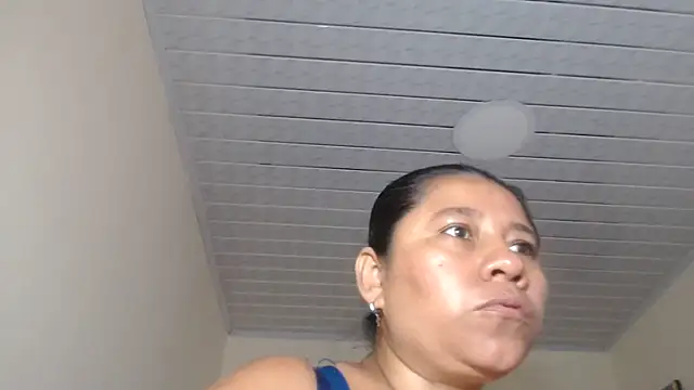 adrixxx38 online show from October 7, 5:43 pm