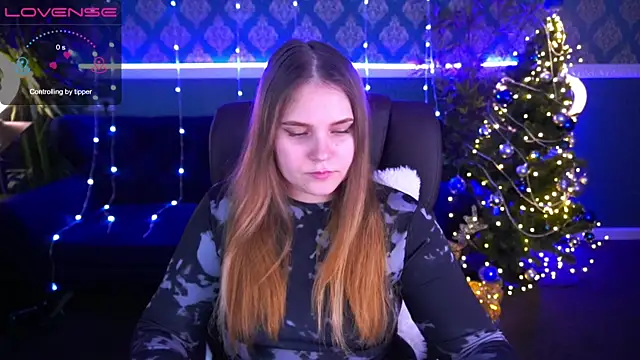 Snapshot of VinnaSky chatting on December 21, 7:38 pm VinnaSky online show from December 21, 7:38 pm