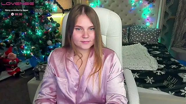 Snapshot of VinnaSky chatting on December 23, 4:12 am VinnaSky online show from December 23, 4:12 am