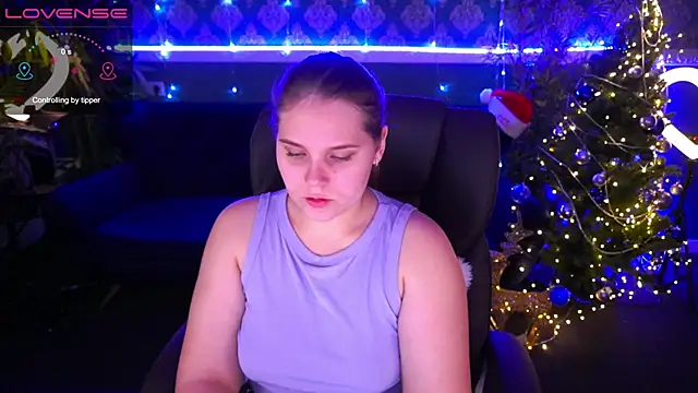 Snapshot of VinnaSky chatting on December 30, 6:42 am VinnaSky online show from December 30, 6:42 am