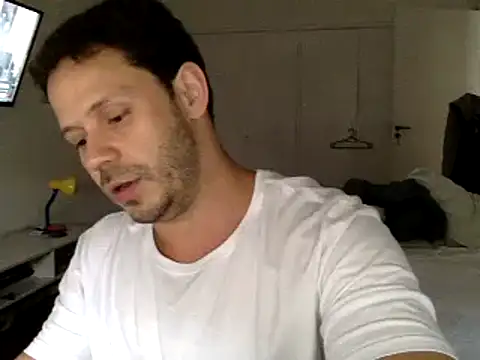 Snapshot of FelipeRiver chatting on February 5, 8:25 pm FelipeRiver online show from February 5, 8:25 pm