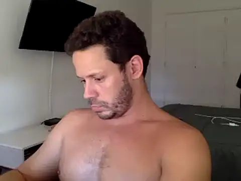 Snapshot of FelipeRiver chatting on February 11, 2:35 pm FelipeRiver online show from February 11, 2:35 pm