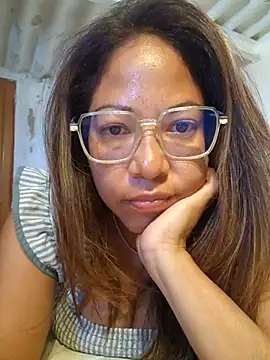 Snapshot of mila38 chatting on June 25, 3:49 pm mila38 online show from June 25, 3:49 pm