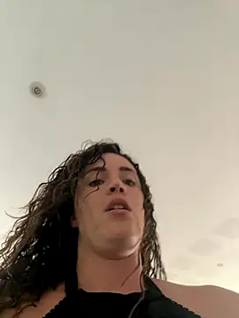 Clara-xoxo online show from October 10, 1:10 pm