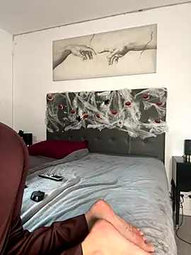 Clara-xoxo online show from October 31, 2:51 pm