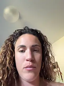 Clara-xoxo online show from July 5, 1:07 pm