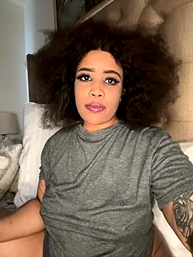 Snapshot of CAMMII_ chatting on November 16, 11:05 am CAMMII online show from November 16, 11:05 am