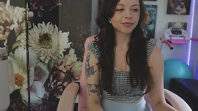 makiyahbelle online show from November 28, 7:55 am