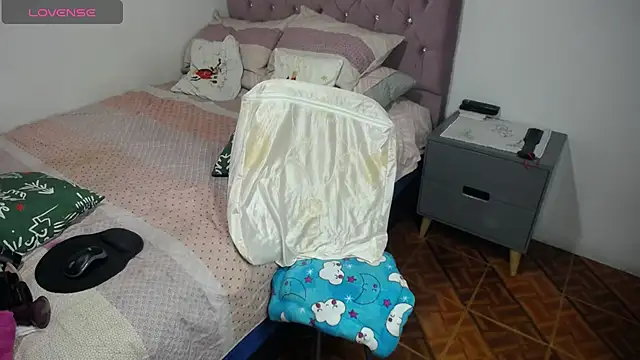 Snapshot of cristin_doll_ chatting on January 9, 7:18 pm cristin doll online show from January 9, 7:18 pm