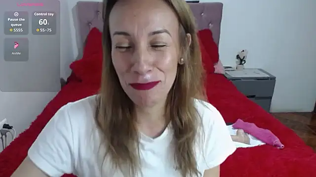 Snapshot of cristin_doll_ chatting on October 23, 4:06 pm cristin doll online show from October 23, 4:06 pm