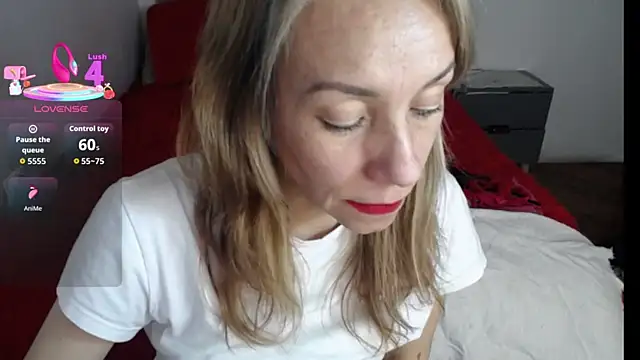 Snapshot of cristin_doll_ chatting on November 18, 4:11 pm cristin doll online show from November 18, 4:11 pm