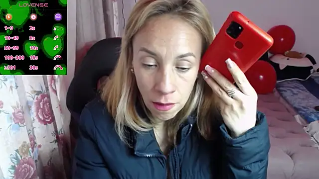 Snapshot of cristin_doll_ chatting on February 13, 9:33 pm cristin doll online show from February 13, 9:33 pm