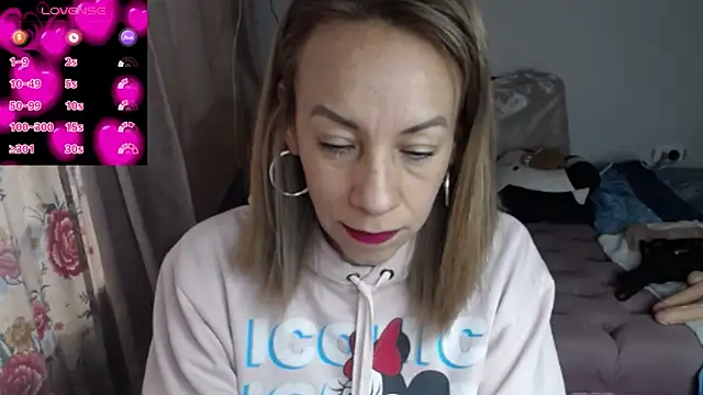 Snapshot of cristin_doll_ chatting on February 20, 7:25 pm cristin doll online show from February 20, 7:25 pm