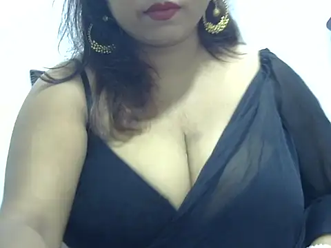Snapshot of ROSEE_MERRYYYY chatting on February 28, 5:47 pm ROSEE MERRYYYY online show from February 28, 5:47 pm