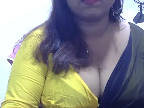 Snapshot of ROSEE_MERRYYYY chatting on March 19, 1:26 pm ROSEE MERRYYYY online show from March 19, 1:26 pm