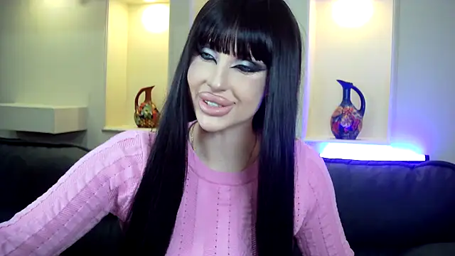 Snapshot of Lady_Joli chatting on December 16, 8:19 am Lady Joli online show from December 16, 8:19 am