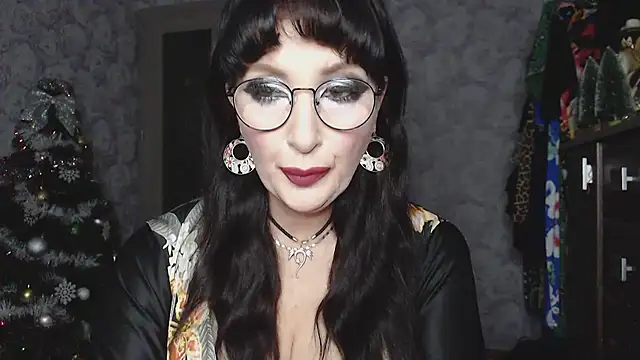 Snapshot of Aziza1 chatting on January 8, 4:00 pm Aziza1 online show from January 8, 4:00 pm