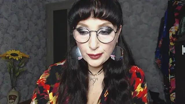 Snapshot of Aziza1 chatting on February 3, 3:59 pm Aziza1 online show from February 3, 3:59 pm