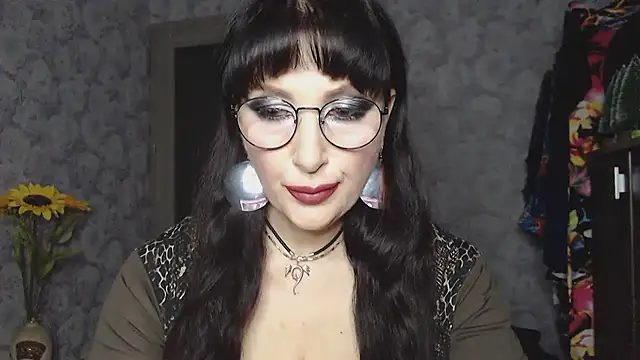 Snapshot of Aziza1 chatting on February 3, 7:00 pm Aziza1 online show from February 3, 7:00 pm