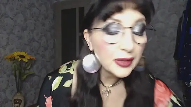 Snapshot of Aziza1 chatting on February 20, 3:52 pm Aziza1 online show from February 20, 3:52 pm