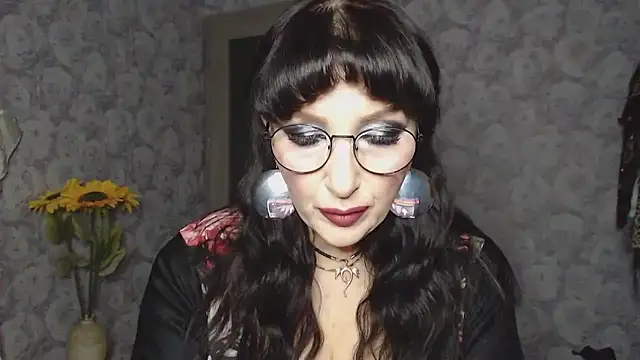 Snapshot of Aziza1 chatting on March 1, 4:22 pm Aziza1 online show from March 1, 4:22 pm