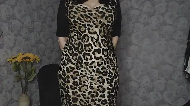 Snapshot of Aziza1 chatting on March 2, 2:43 pm Aziza1 online show from March 2, 2:43 pm