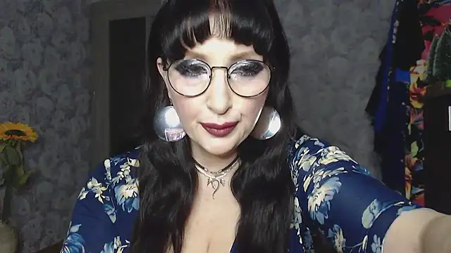 Snapshot of Aziza1 chatting on March 19, 7:49 pm Aziza1 online show from March 19, 7:49 pm