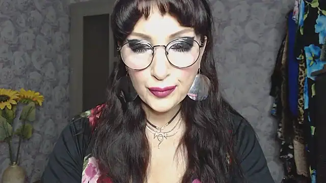 Snapshot of Aziza1 chatting on September 16, 2:18 pm Aziza1 online show from September 16, 2:18 pm