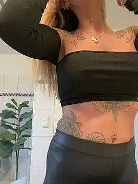 Etwas neugierig online show from December 10, 9:23 am