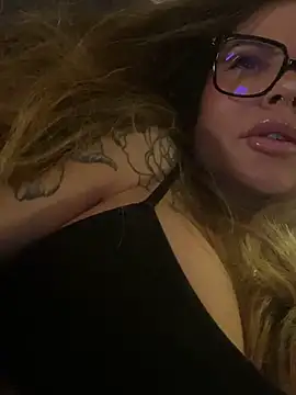 Etwas neugierig online show from December 30, 5:34 pm