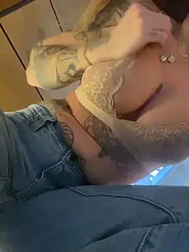 Etwas neugierig online show from February 7, 4:14 pm